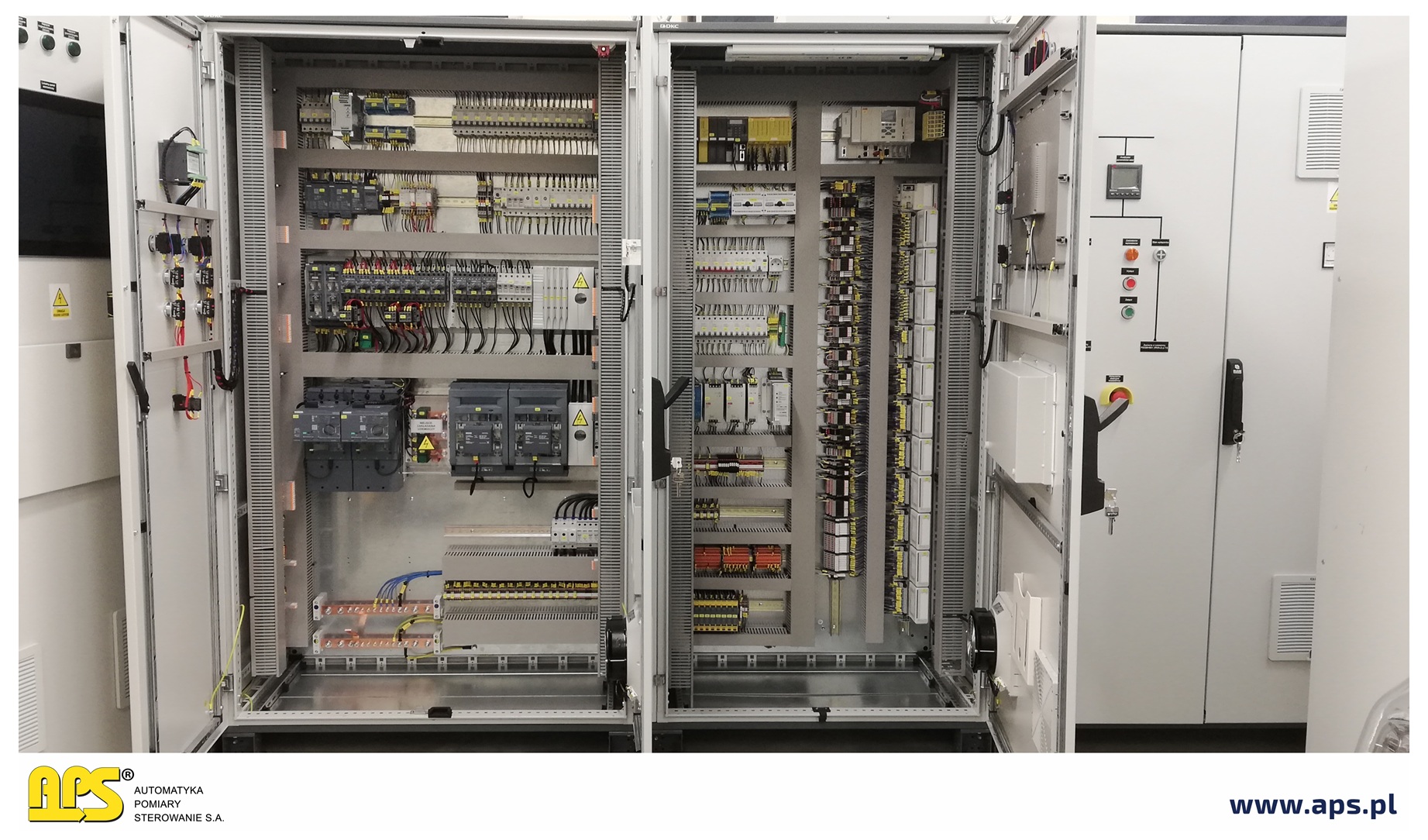 przykładowa szafa sterownicza prefabrykowana przez APS