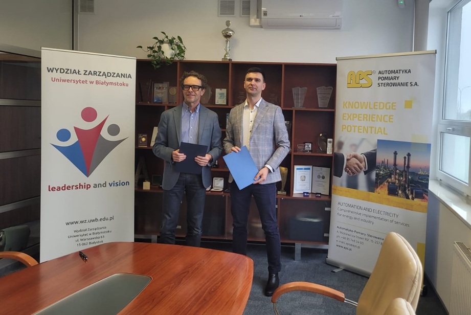 Umowo współpracy z Wydziałem Zarządzania UwB