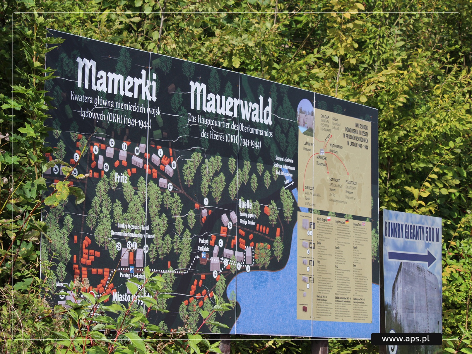 Tablica informacyjna przed wjazdem na teren bunkrów w Mamerkach